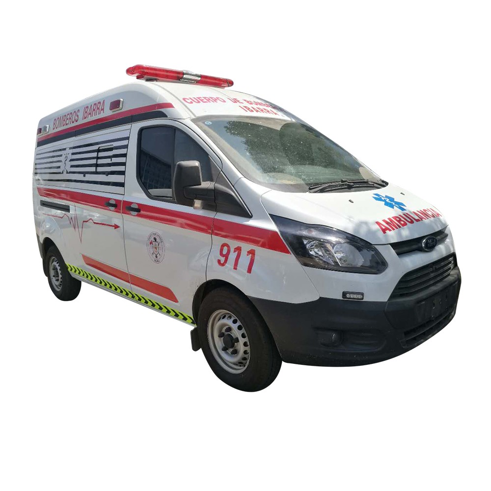 Xe cảnh sát cấp cứu xăng